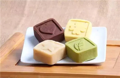 首页 生活 美食 中式餐饮     采芝斋的绿豆糕堪称中华马卡龙!