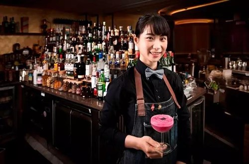 女调时代,这个可爱的女调酒师让我恋爱了!